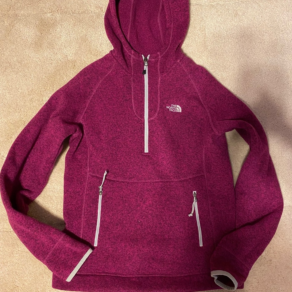 Women’s Northface 3/4 zip hoodie